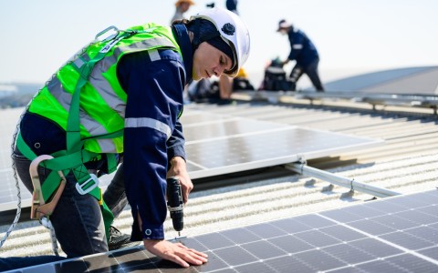 Электромонтажник солнечных панелей (Photovoltaik-Elektriker)